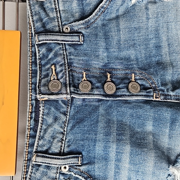 Lucky Brand The Cut Off Button Fly Jean Short - Picture 3 of 8